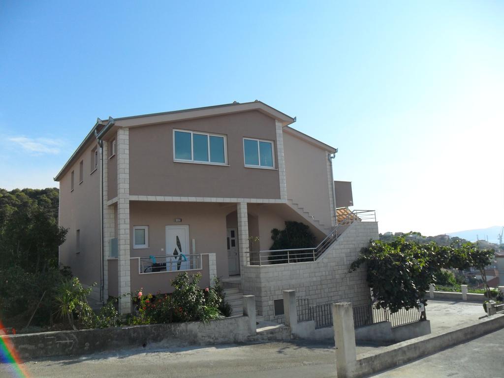 Appartement Apartman Soda à Trogir Extérieur photo