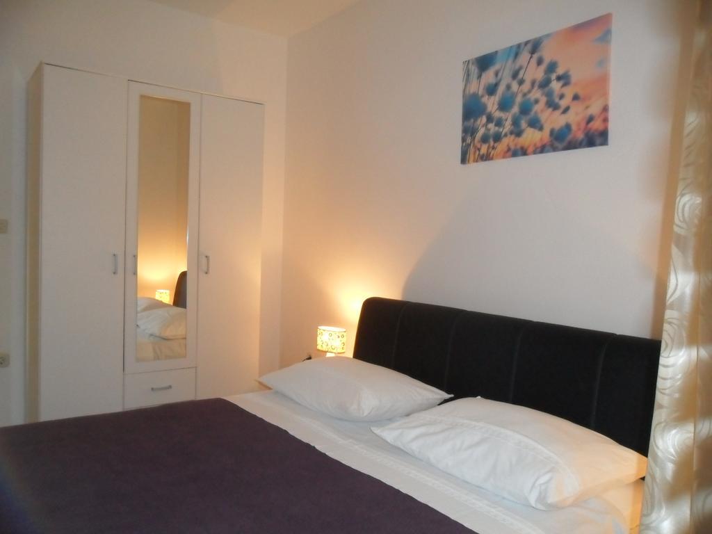 Appartement Apartman Soda à Trogir Extérieur photo