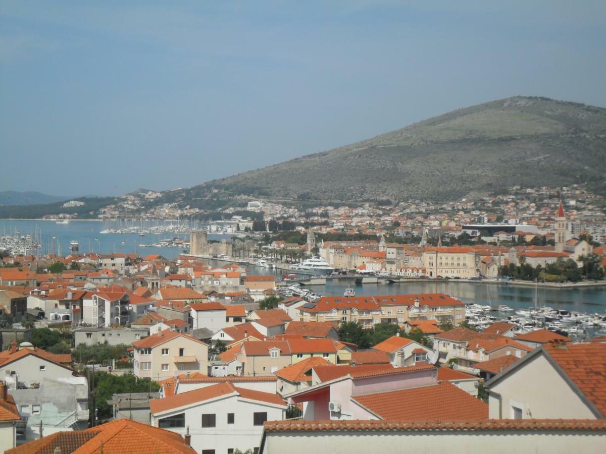 Appartement Apartman Soda à Trogir Extérieur photo